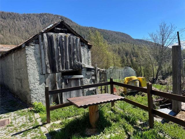 Rustici e casali in vendita di 51 m² in Frazione Brengon