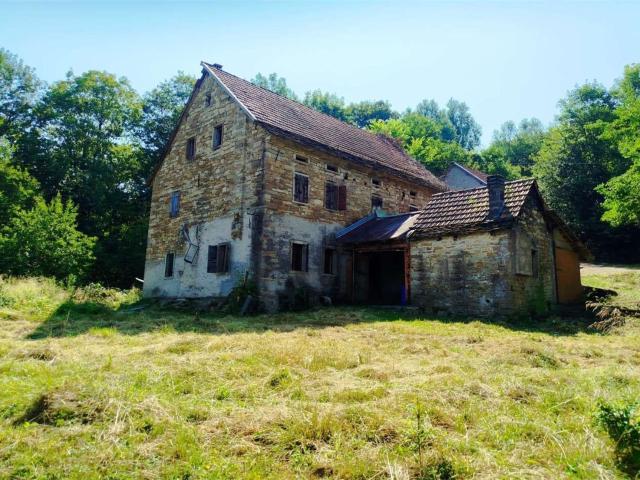 Rustici e casali in vendita di 52000 m² in Località Valturcana
