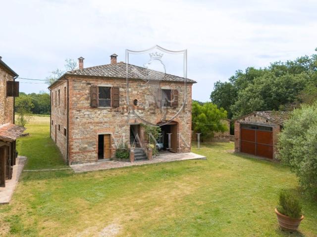 Rustici e casali in vendita di 520 m² in Via Giacomo Matteotti, 3