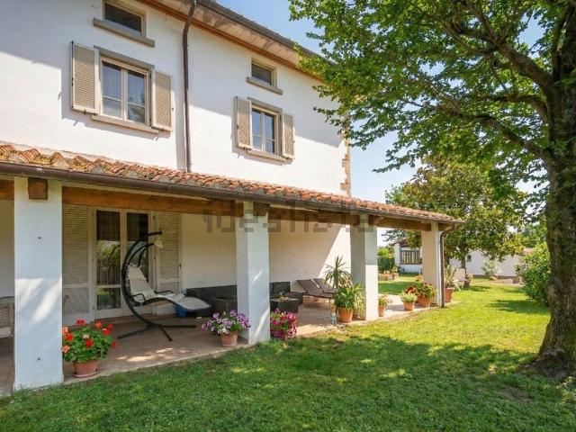 Rustici e casali in vendita di 534 m² in Località Giovi, 331