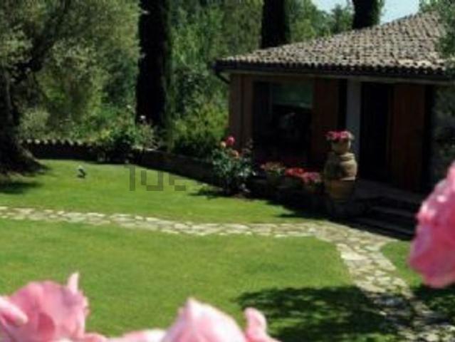 Rustici e casali in vendita di 540 m²