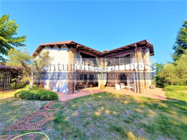 Rustici e casali in vendita di 540 m² in Via Alcide de Gasperi