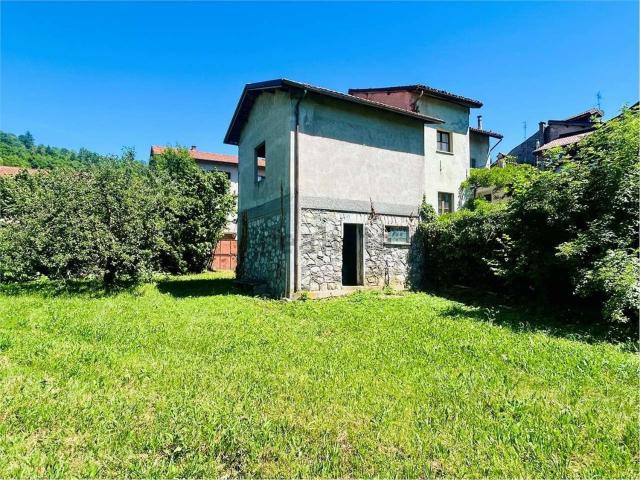 Rustici e casali in vendita di 54 m² in Via Regina Margherita, 17