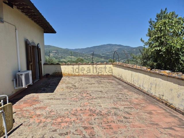 Rustici e casali in vendita di 550 m²