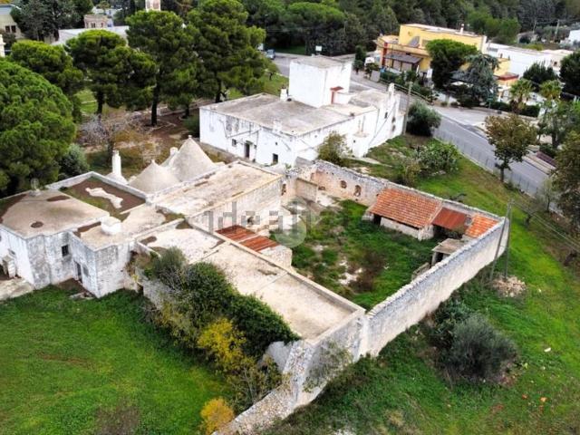 Rustici e casali in vendita di 550 m² in Contrada Sicarico, 179