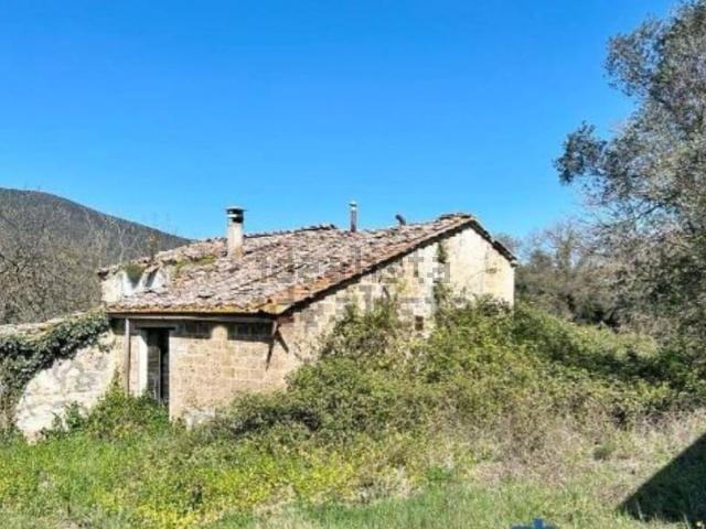 Rustici e casali in vendita di 550 m² in Strada Comunale di Capitone