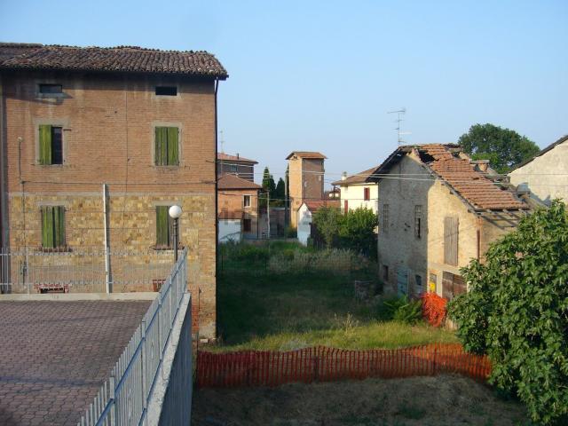 Rustici e casali in vendita di 550 m² in Via Statale, 203