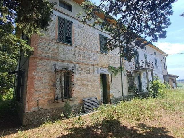 Rustici e casali in vendita di 550 m² in Via San Giovanni Battista, 300