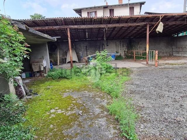 Rustici e casali in vendita di 550 m² in Vicolo Bosco, 2