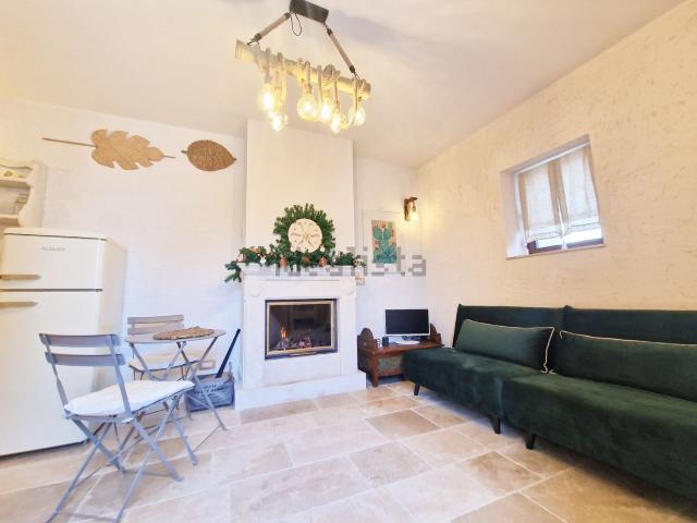 Rustici e casali in vendita di 55 m² in Viale del Colli, 47