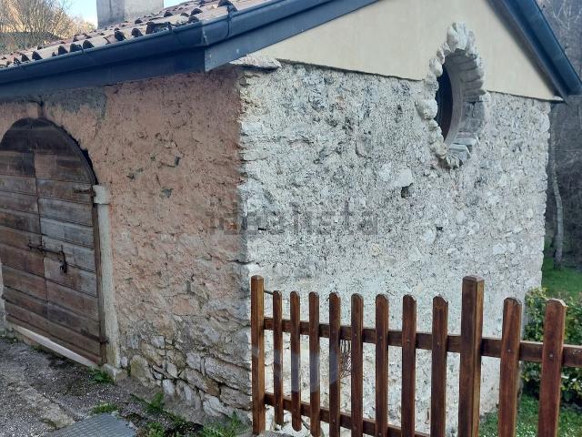 Rustici e casali in vendita di 55 m² in Strada Provinciale 8