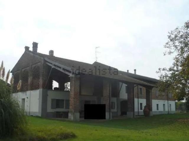 Rustici e casali in vendita di 560 m² in Strada Mezzanone