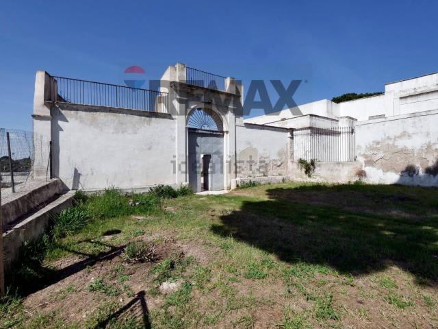 Rustici e casali in vendita di 575 m² in Strada Torre Tresca