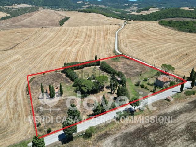 Rustici e casali in vendita di 570 m² in Vicolo XV Giugno, 2