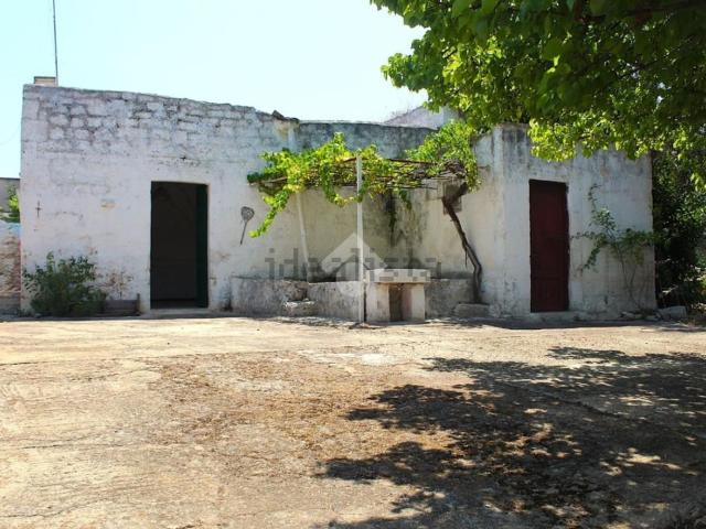 Rustici e casali in vendita di 58 m² in Contrada Sperti