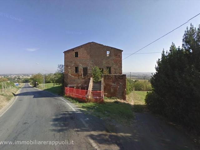 Rustici e casali in vendita di 600 m²