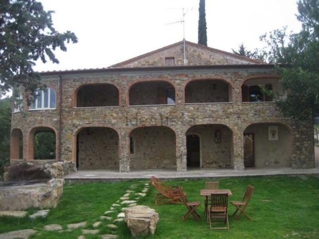 Rustici e casali in vendita di 600 m² in Corso Roma