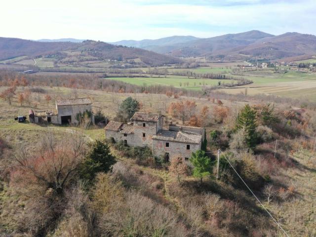 Rustici e casali in vendita di 600 m² in Località Migianella