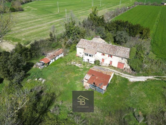 Rustici e casali in vendita di 600 m² in Via Betellico