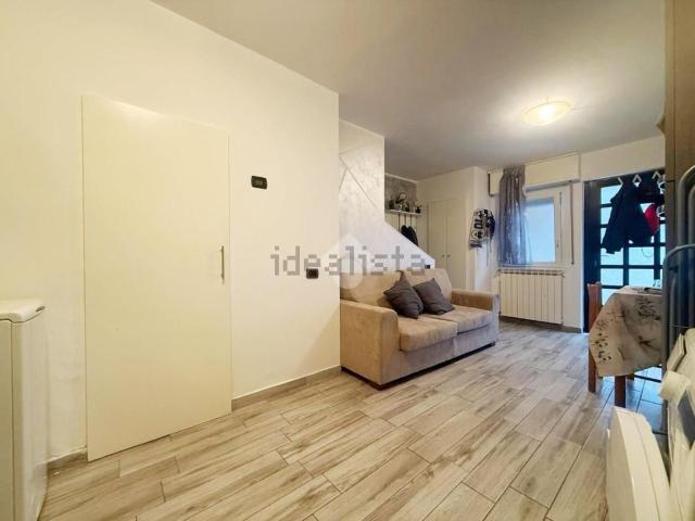 Rustici e casali in vendita di 60 m² in Via C. B. Cavour, 15