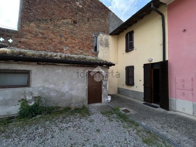 Rustici e casali in vendita di 60 m² in Via G. D&apos Annunzio, 18