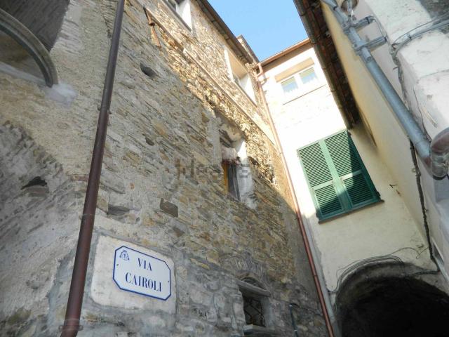 Rustici e casali in vendita di 60 m² in Via Dimora