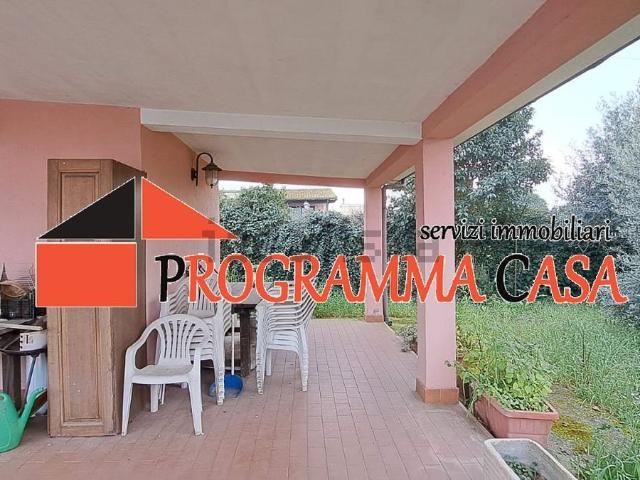 Rustici e casali in vendita di 60 m² in Via Laurentina, 22