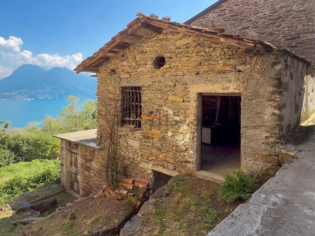 Rustici e casali in vendita di 60 m² in Via Statale