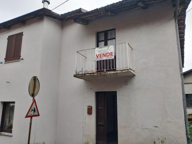 Rustici e casali in vendita di 60 m² in Via Vottero