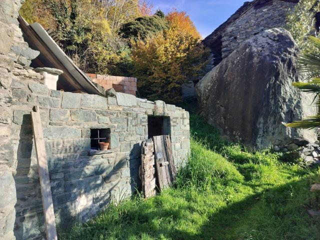 Rustici e casali in vendita di 60 m² in Frazione Albard, 51