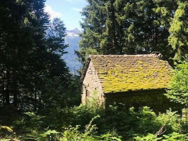 Rustici e casali in vendita di 60 m² in Strada Senza Nome