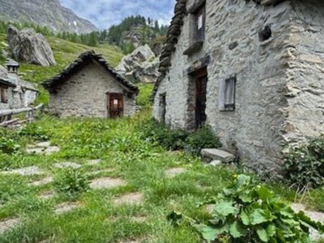 Rustici e casali in vendita di 60 m² in Strada Senza Nome