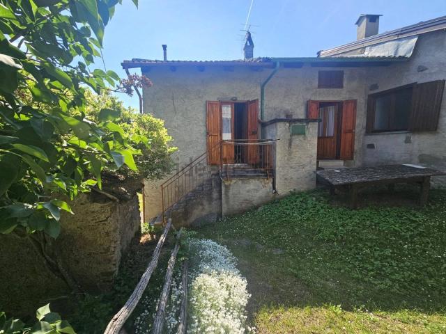 Rustici e casali in vendita di 60 m² in Strada per Pavaglione, 108