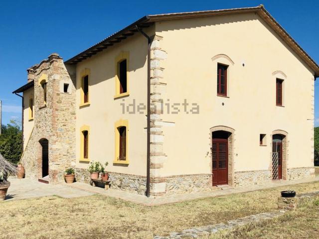 Rustici e casali in vendita di 627 m² in Strada Provinciale 152