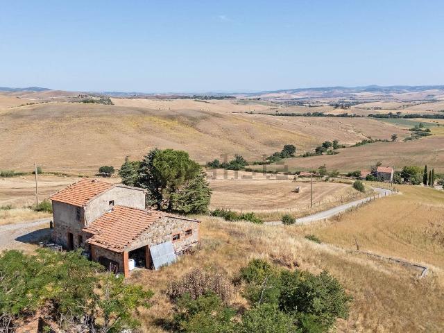 Rustici e casali in vendita di 620 m² in Via della Rocca, 12