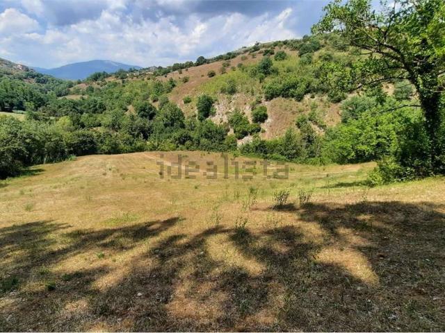 Rustici e casali in vendita di 63000 m²