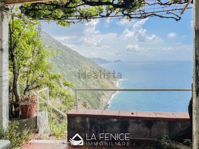 Rustici e casali in vendita di 63 m² in Strada Provinciale delle Cinque Terre