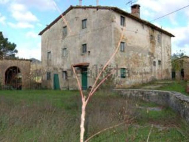 Rustici e casali in vendita di 644 m²