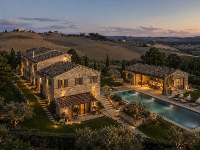 Rustici e casali in vendita di 640 m² in Via Gangalia Alta, 24