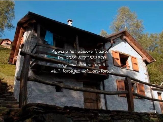 Rustici e casali in vendita di 64 m² in Via Crealla, 5