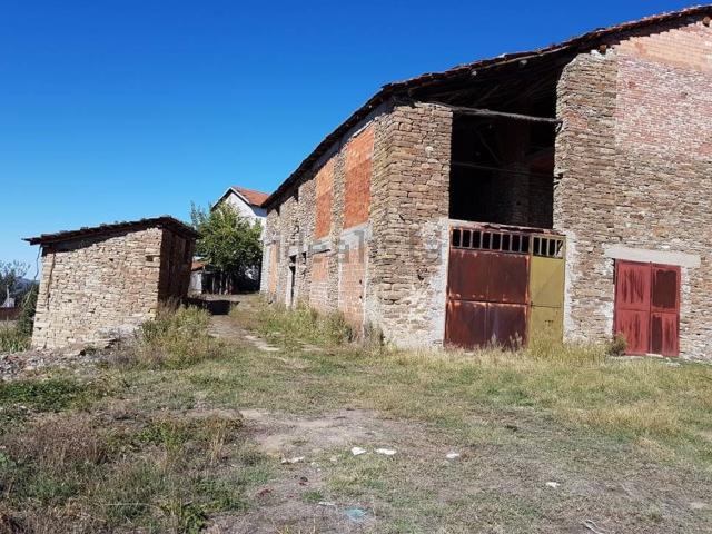 Rustici e casali in vendita di 650 m²