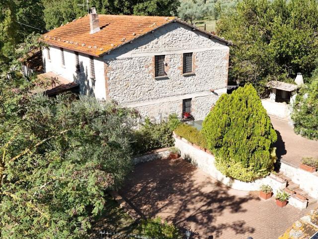 Rustici e casali in vendita di 550 m² in Via del Duomo, 15