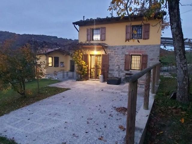 Rustici e casali in vendita di 65 m²