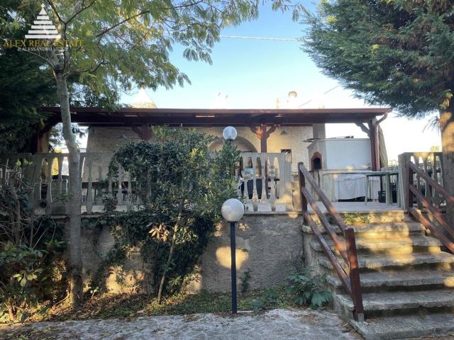 Rustici e casali in vendita di 65 m² in Via Massafra, 197