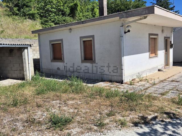 Rustici e casali in vendita di 65 m² in Contrada Bosco