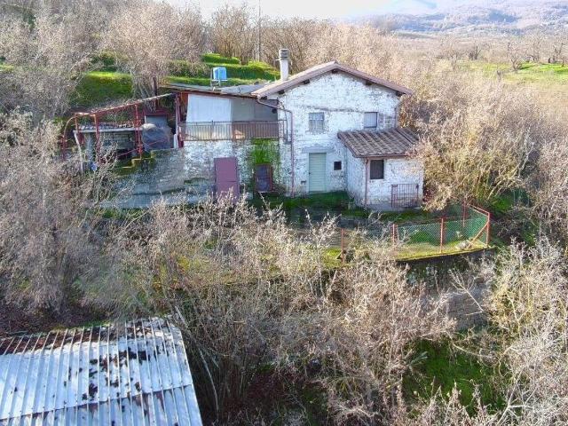 Rustici e casali in vendita di 65 m² in Strada Senza Nome