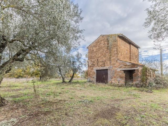 Rustici e casali in vendita di 66 m² in Strada Statale 1bis Via Aurelia