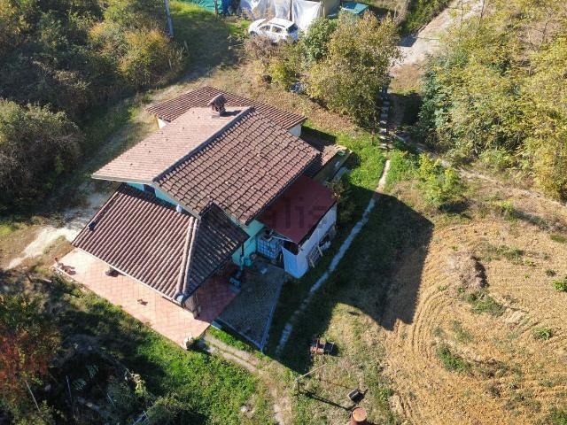 Rustici e casali in vendita di 67 m² in Frazione Podio
