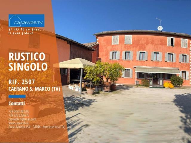 Rustici e casali in vendita di 680 m² in Via Cornarotta
