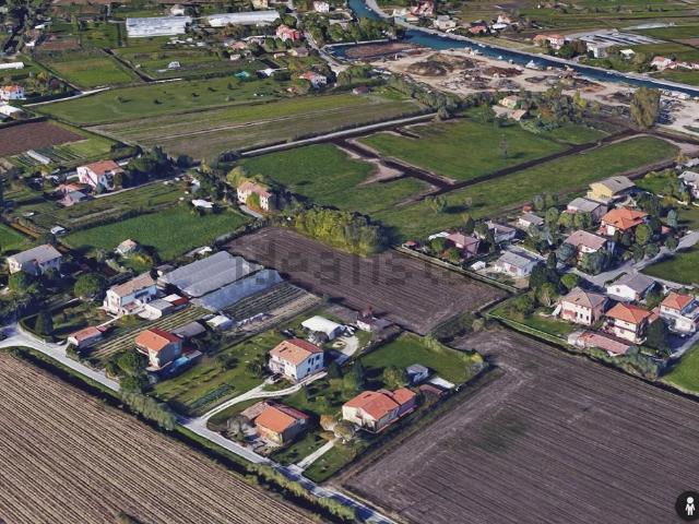Rustici e casali in vendita di 7000 m² in Via Ettore Bressan, 11